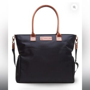 Sarah Wells Black and Tan Pump Bag